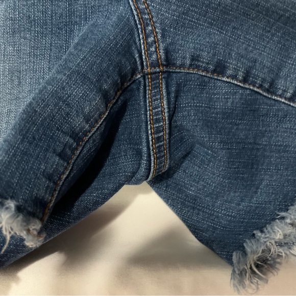 Torrid Star Print Denim Shorts size 14 - Picture 3 of 4